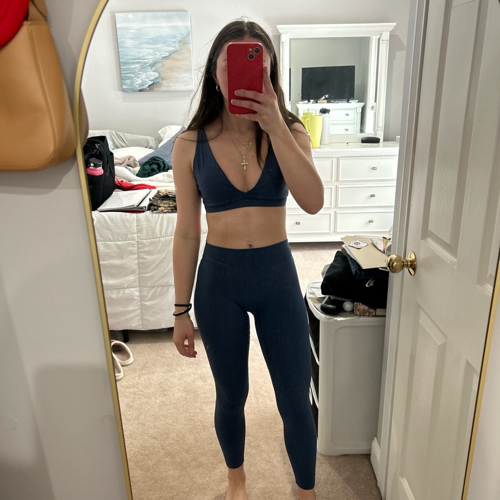 Sydney Adams workout set